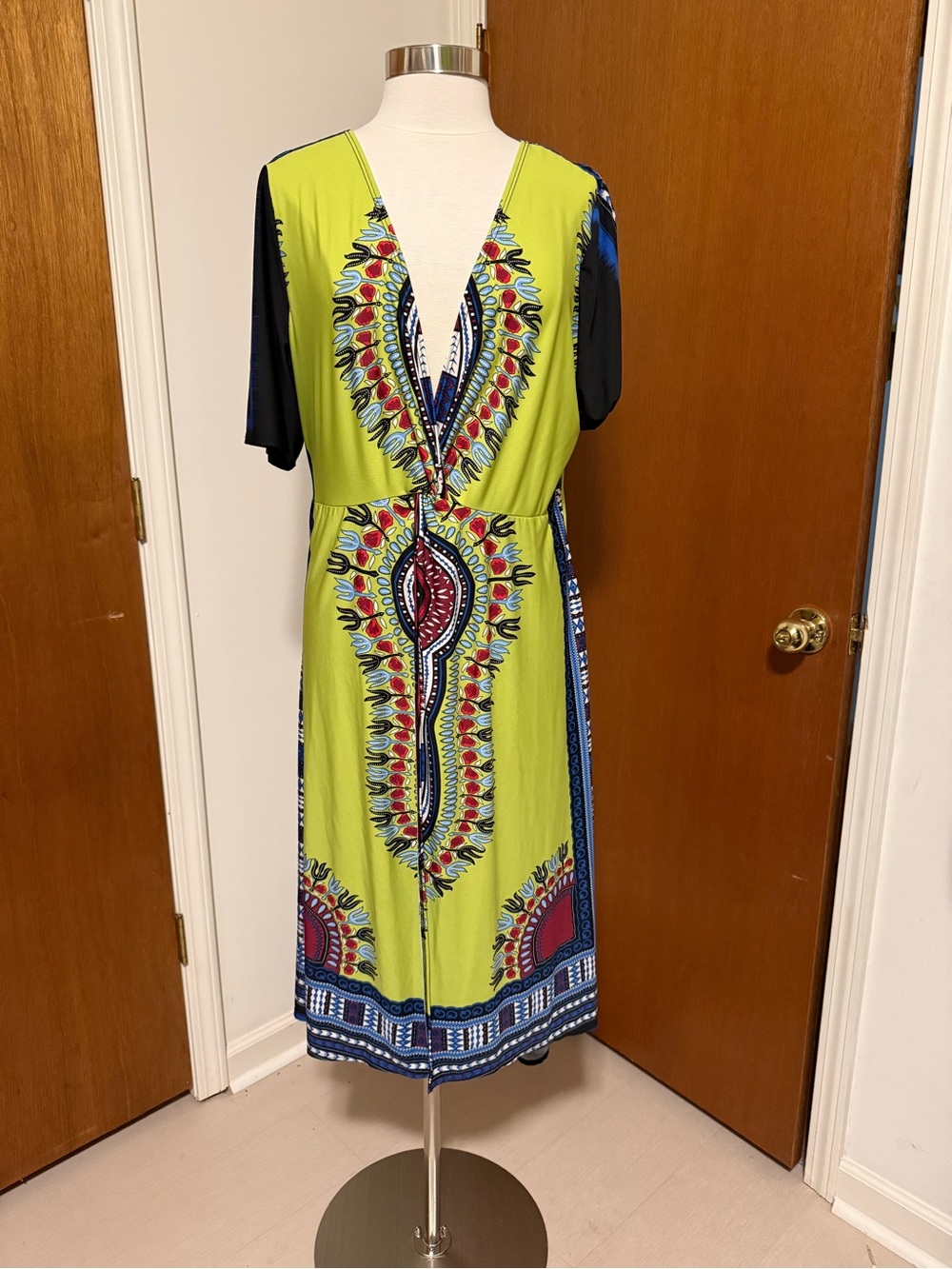 ASHLEY STEWARD Green V-Neck Patterned Midi Dress size 18/20